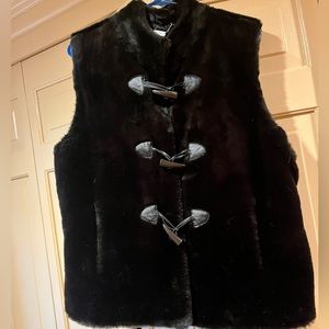 Pamela McCoy faux fur vest